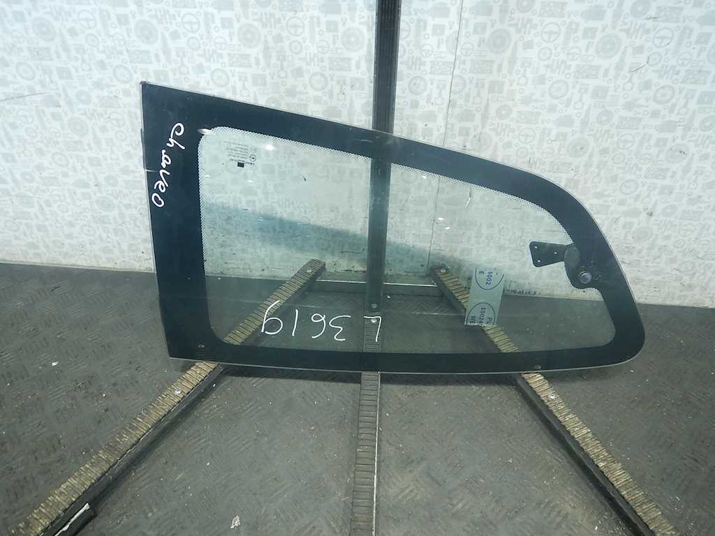 Стекло кузовное глухое правое CHEVROLET Aveo T200 2003-2008