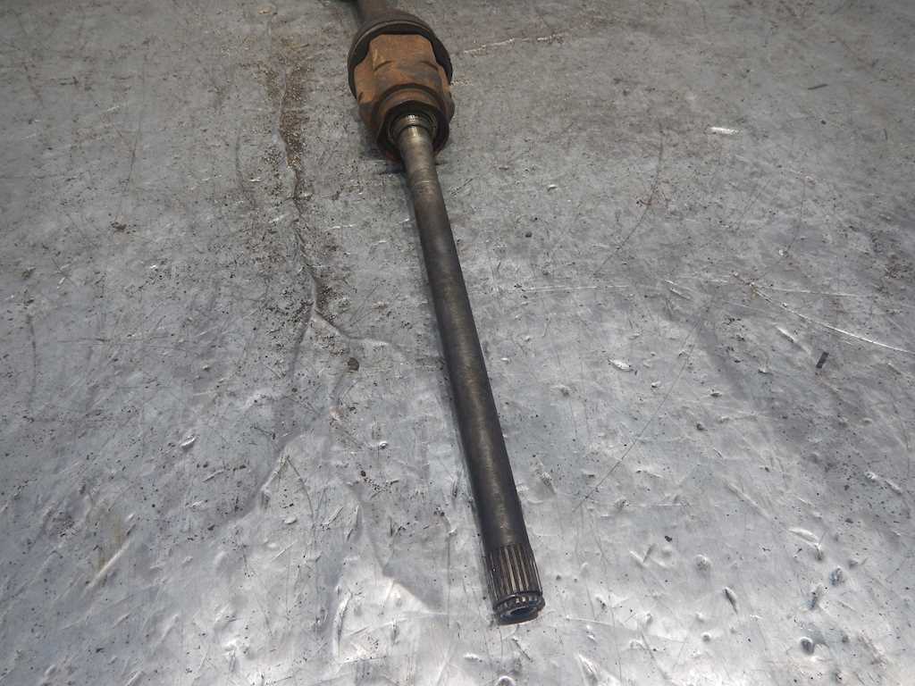 Полуось (привод, приводной вал) передняя правая TOYOTA RAV 4 XA20 2000-2005