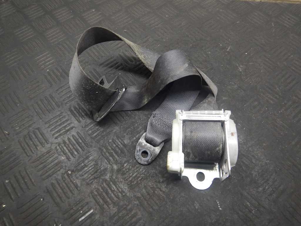 Ремень безопасности задний левый CHRYSLER 300 C 2004-2010