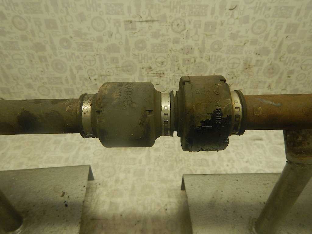 Полуось (привод, приводной вал) передняя правая HYUNDAI i30 2007-2012