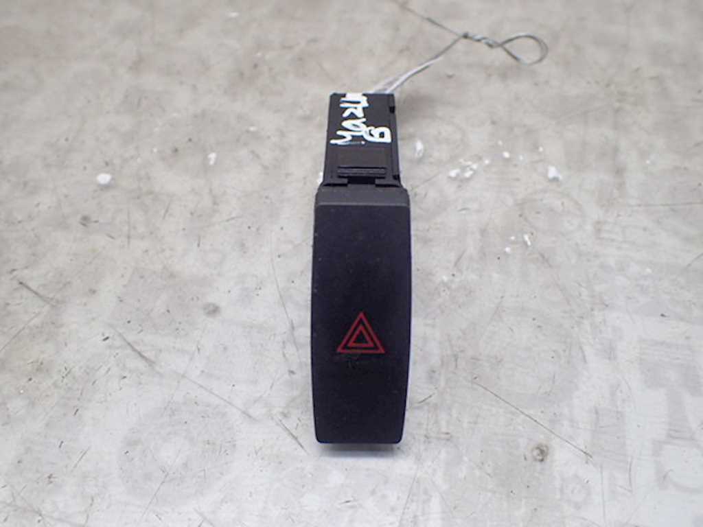 Кнопка аварийной сигнализации (аварийки) MAZDA Mazda 6 GH 2007-2012