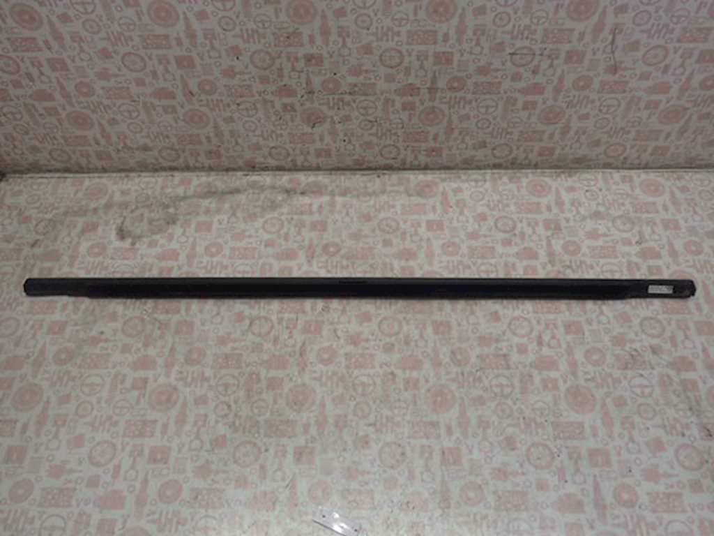 Уплотнитель (внутри) VOLKSWAGEN Passat B5 1997-2005