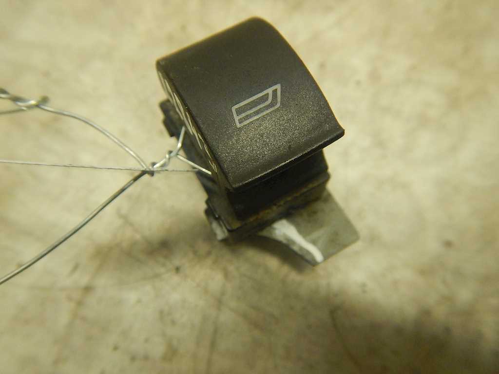 Кнопка стеклоподъемника AUDI A3 8L 1996-2003