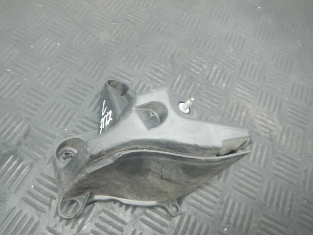 Кронштейн (крепление) заднего бампера правый Peugeot 3008 (2009-2016)