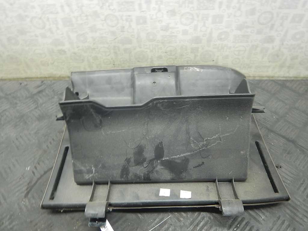 Бардачок TOYOTA Tundra 1999-2006