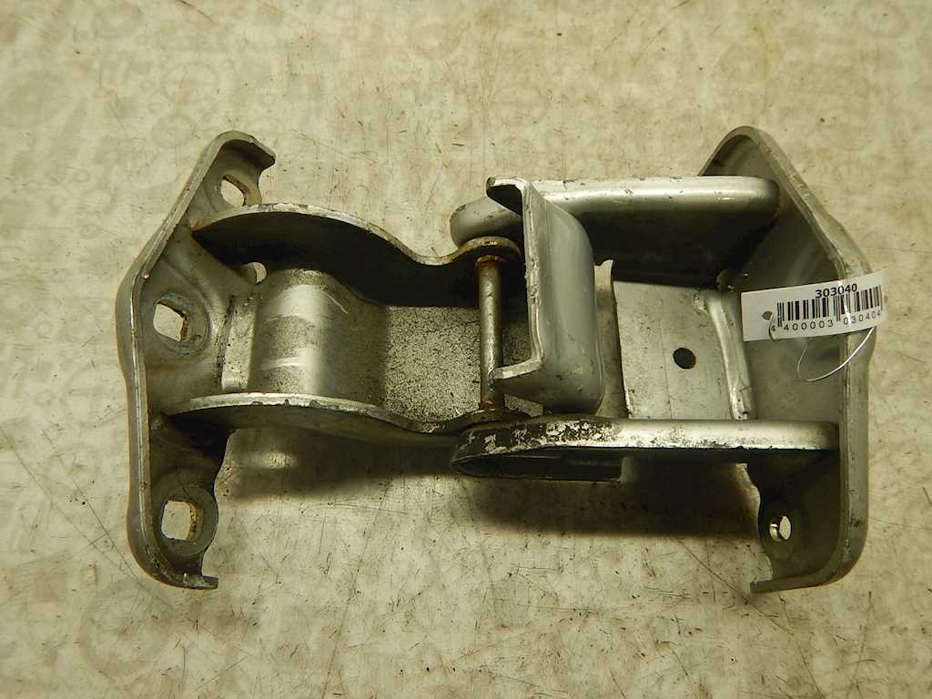 Петля двери распашной Renault Trafic 2 (2001-2014)