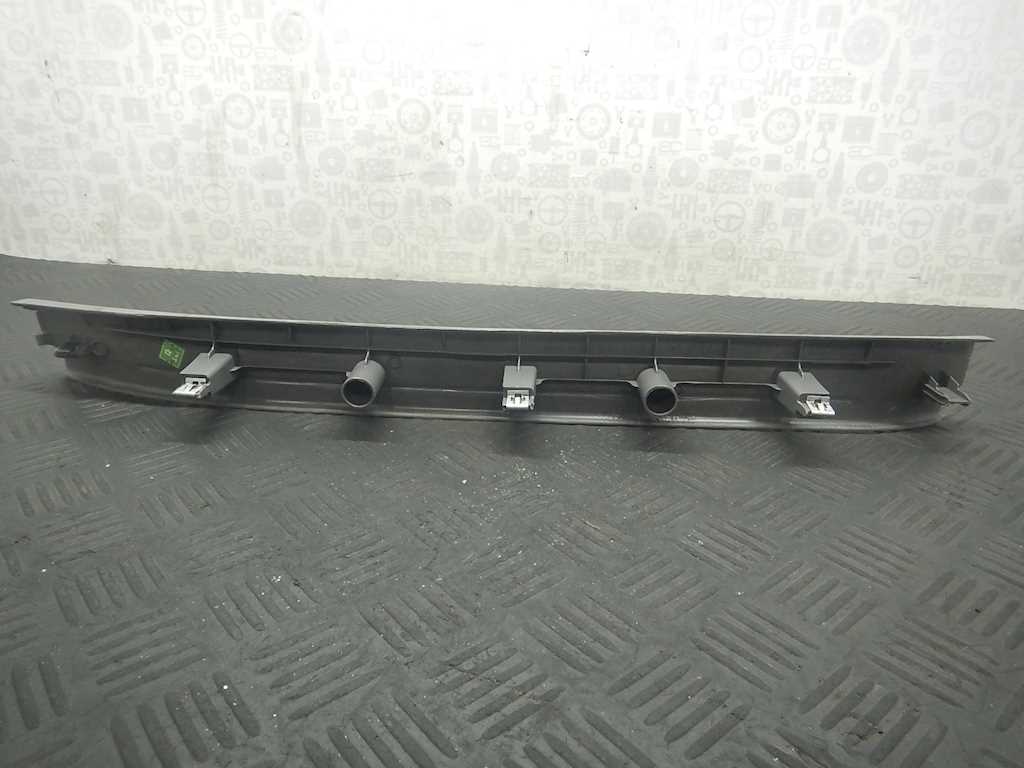 Накладка порога (внутренняя) KIA Carnival II 2006-2014