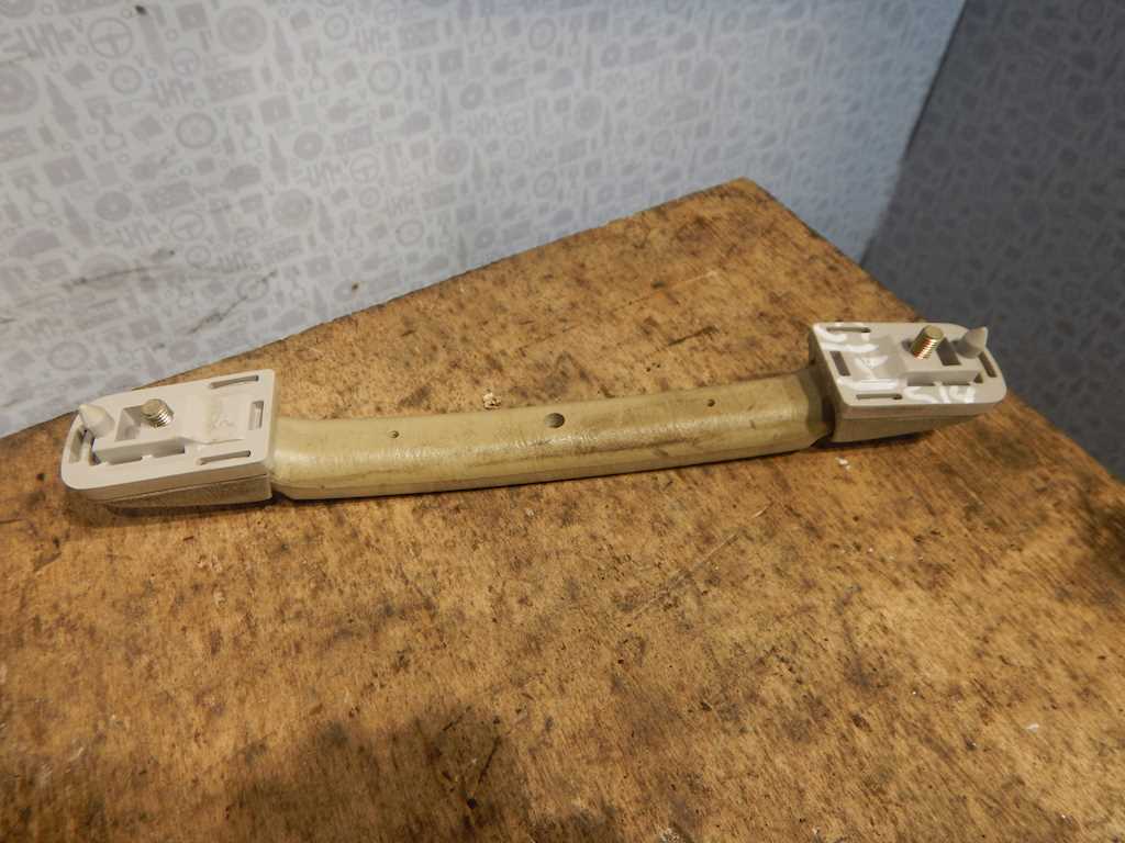 Ручка внутренняя потолочная (потолка салона) TOYOTA Camry XV30 2001-2006