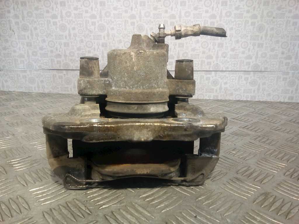 Суппорт передний правый FORD Focus III 2011-2019