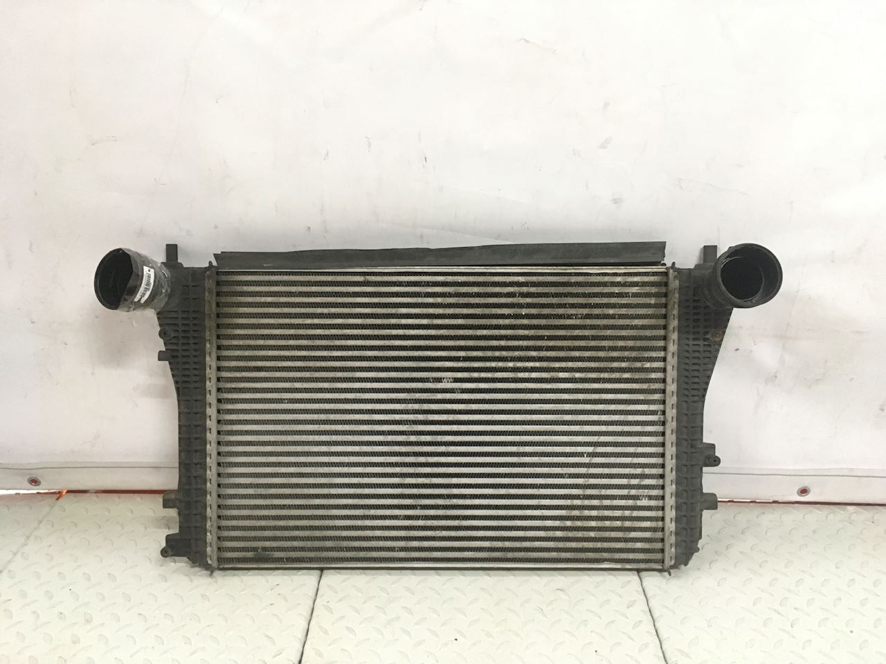 Интеркулер (радиатор интеркулера) VOLKSWAGEN Passat B6 2005-2011