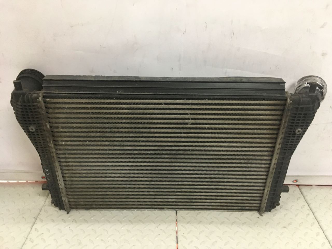 Интеркулер (радиатор интеркулера) VOLKSWAGEN Passat B6 2005-2011