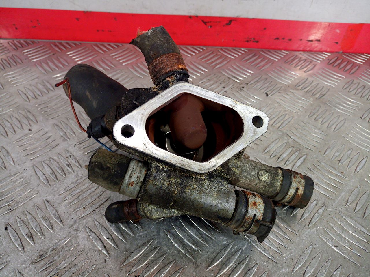 Корпус термостата OPEL Combo C 2001-2011