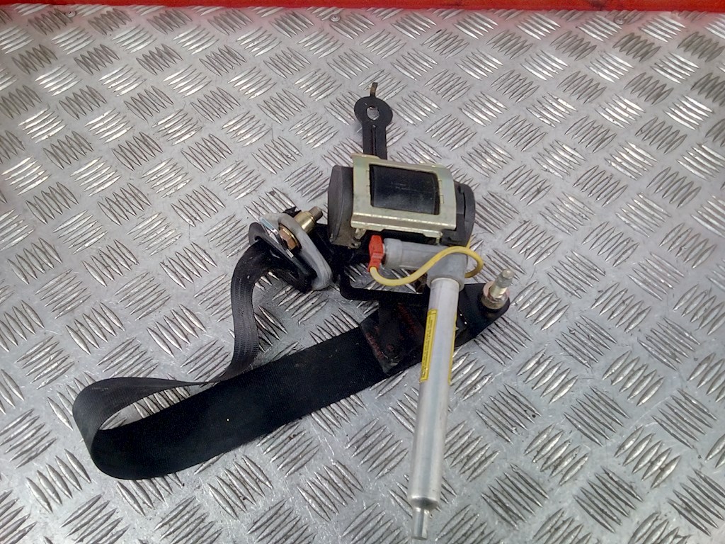 Ремень безопасности передний правый Nissan Primera P11 (1995-2002)