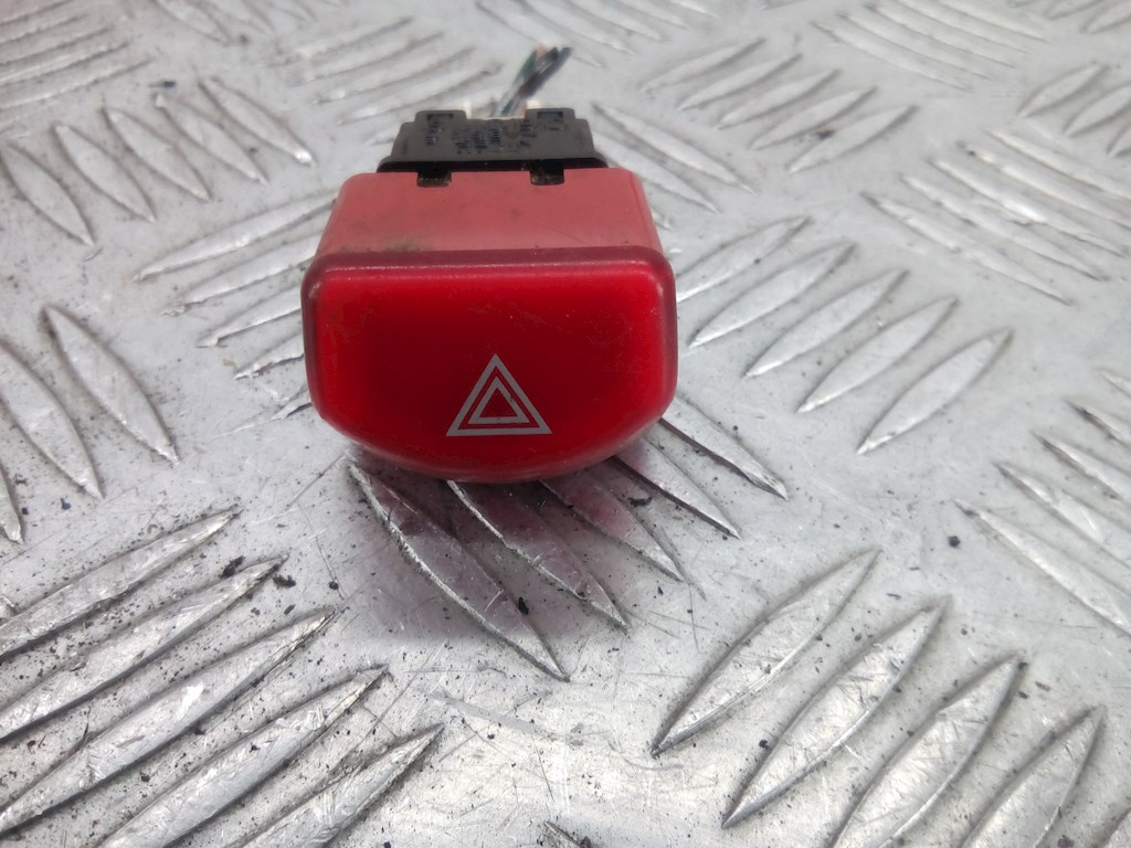 Кнопка аварийной сигнализации (аварийки) NISSAN Micra K12 2003-2010