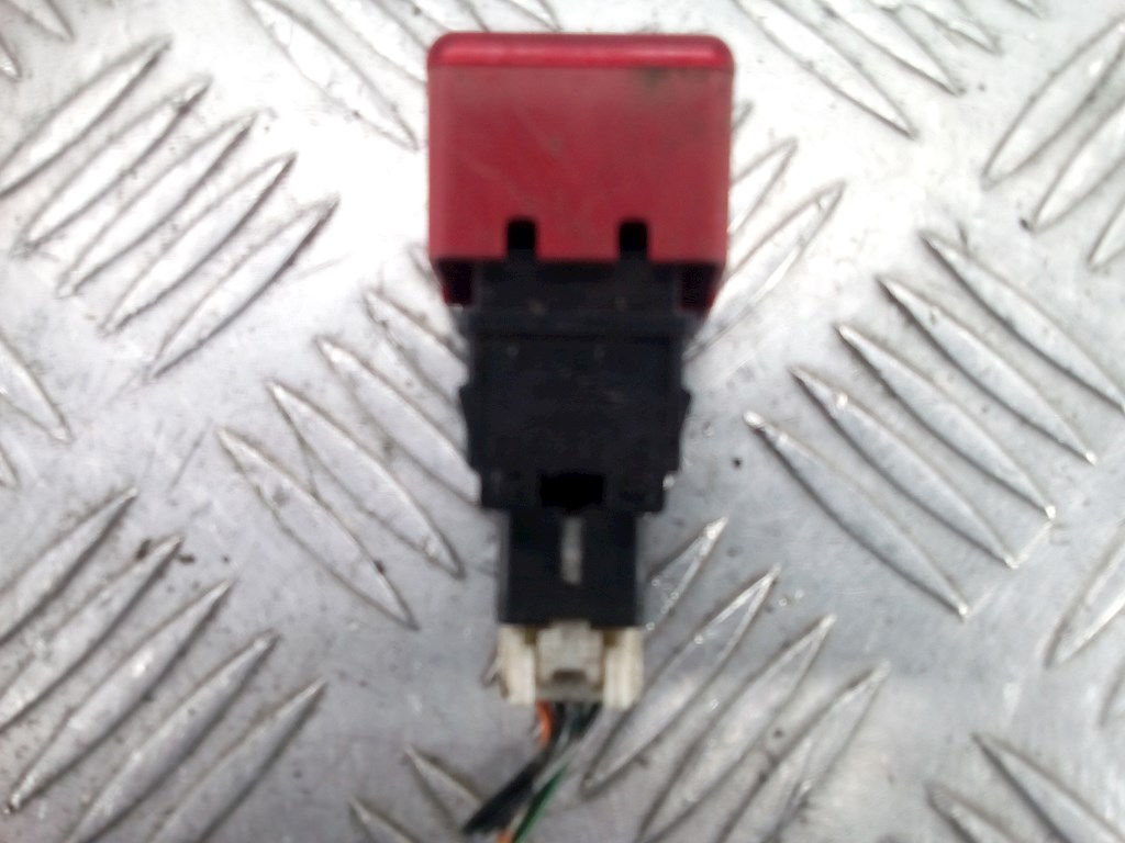 Кнопка аварийной сигнализации (аварийки) NISSAN Micra K12 2003-2010