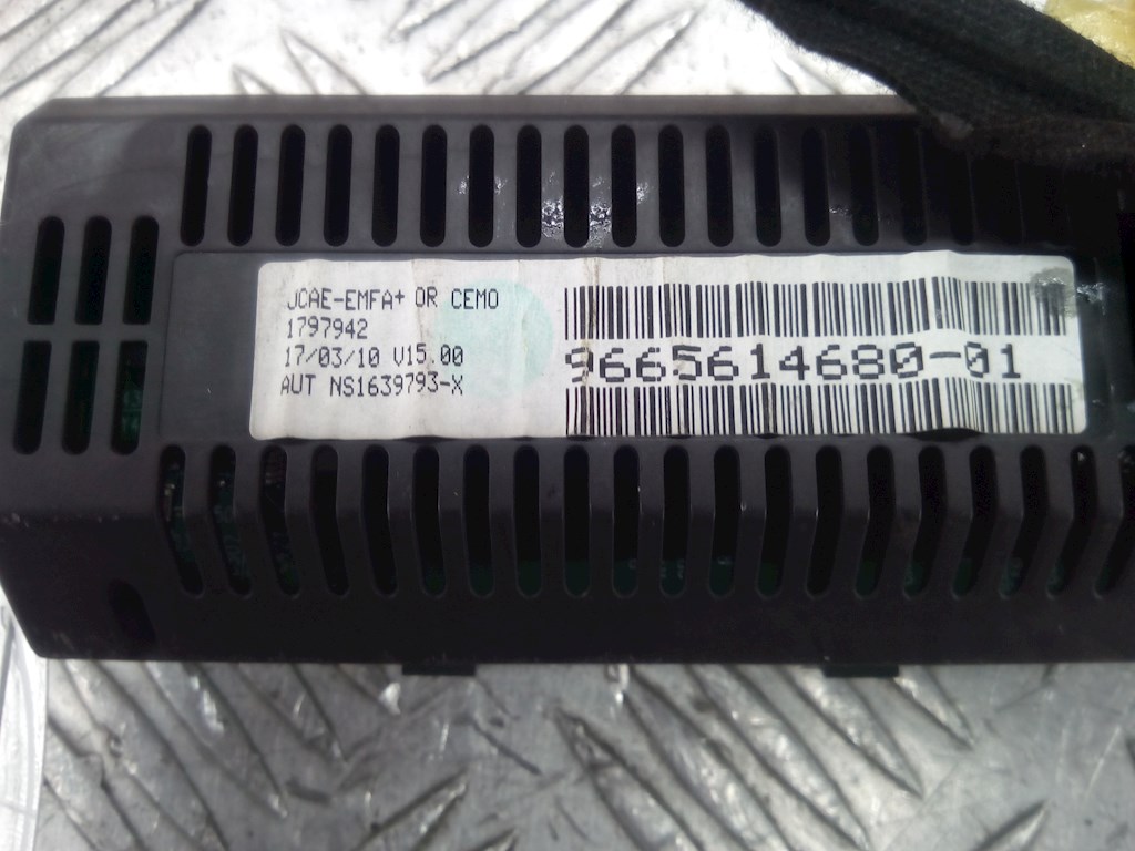 Дисплей информационный (компьютера) PEUGEOT Expert II 2007-2016