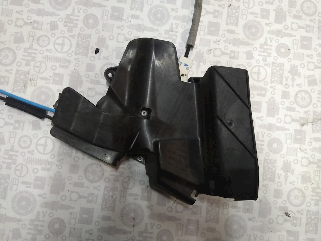 Замок двери задней правой MERCEDES-BENZ C-Class C-klasse W204 2007-2015