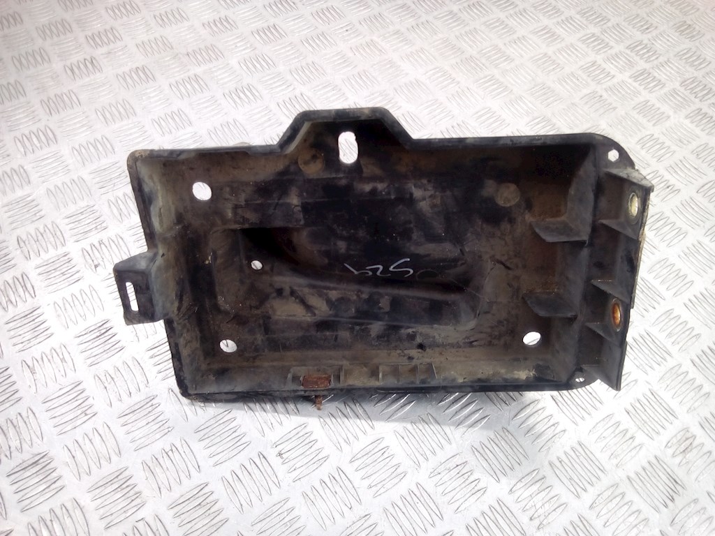 Крепление АКБ (корпус/подставка) CHEVROLET TrailBlazer 2001-2008