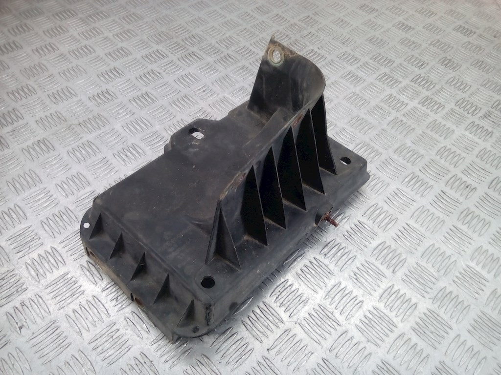 Крепление АКБ (корпус/подставка) CHEVROLET TrailBlazer 2001-2008