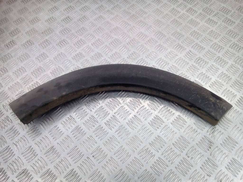 Накладка декоративная (молдинг) крыла заднего левого Hyundai i30 1 (2007-2012)