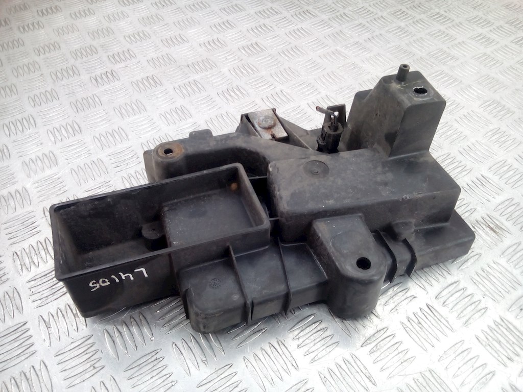 Крепление АКБ (корпус/подставка) CHRYSLER Voyager IV RG 2001-2007