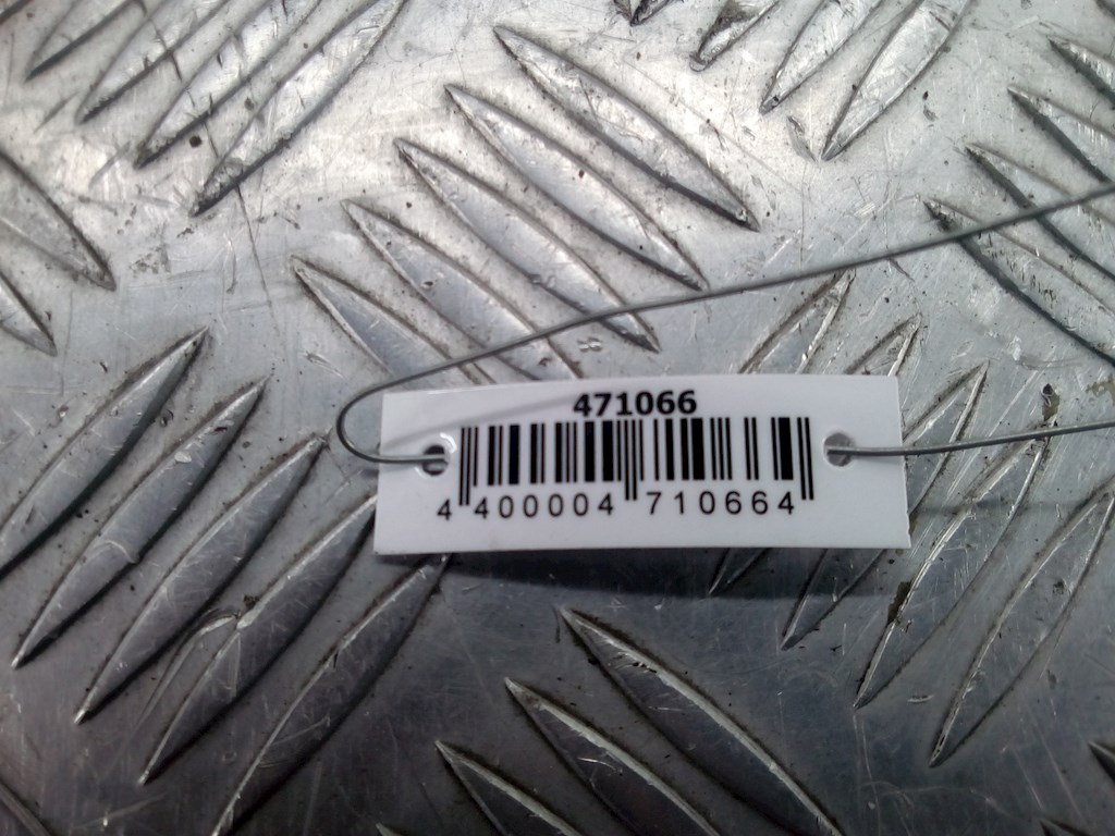 Кронштейн заднего бампера левый правый MERCEDES-BENZ C-Class C-klasse W204 2007-2015