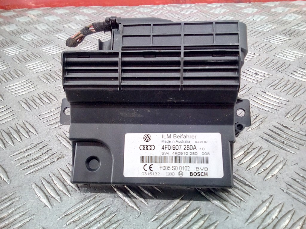 Блок управления бортовой сети (блок управления BCM) Audi A6 C6 (2004-2011)