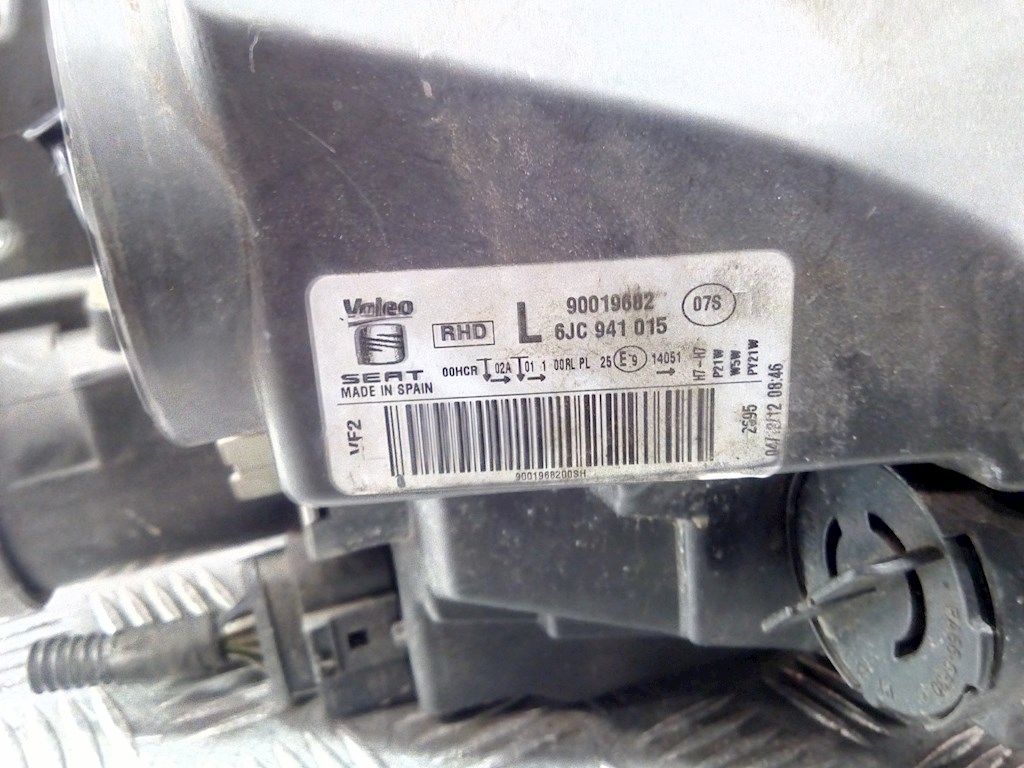 Фара левая SEAT Toledo 2012-2019