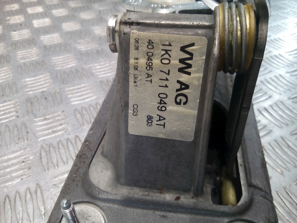 Кулиса (селектор) АКПП/МКПП в салоне VOLKSWAGEN Touran 2003-2010