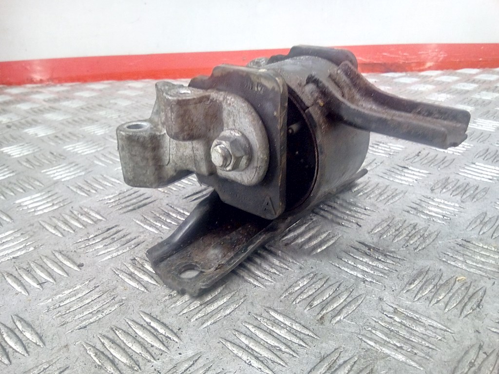 Подушка (опора) крепления двигателя Mitsubishi Lancer 10 (2007-2017)