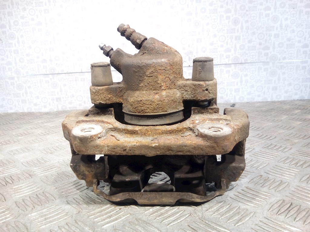 Суппорт передний правый BMW 3er E90/E91 2005-2012