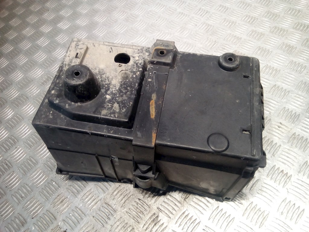 Крепление АКБ (корпус/подставка) FORD Focus II 2005-2011