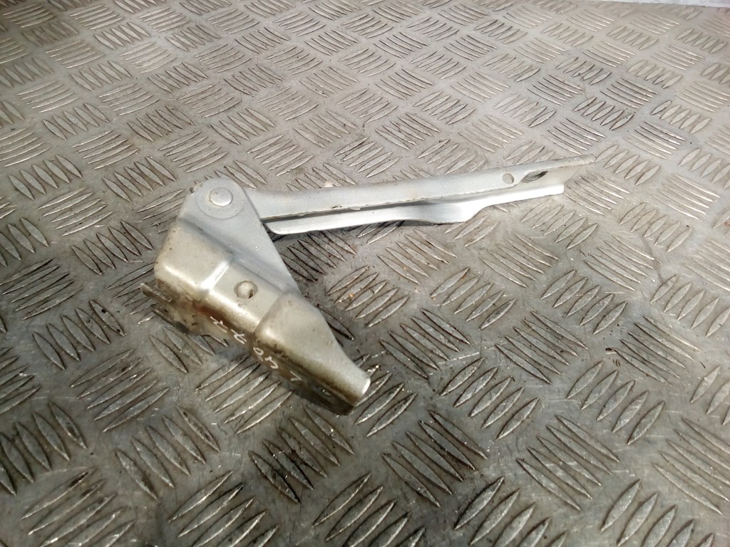 Петля капота левая/правая VOLKSWAGEN Polo V HB 2009-2017