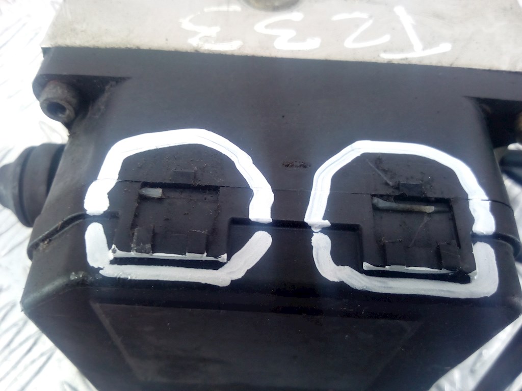 Блок ABS (насос) MAZDA Premacy CP 1999-2004