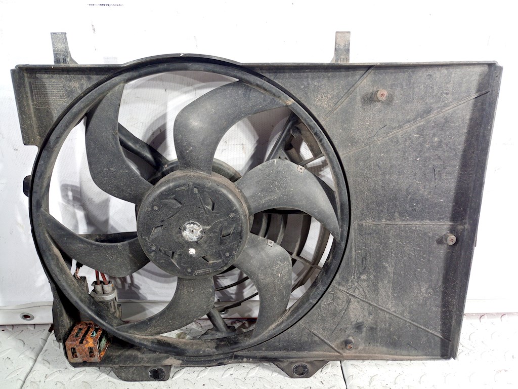 Вентилятор радиатора основного CITROEN C3 Picasso 2009-2017