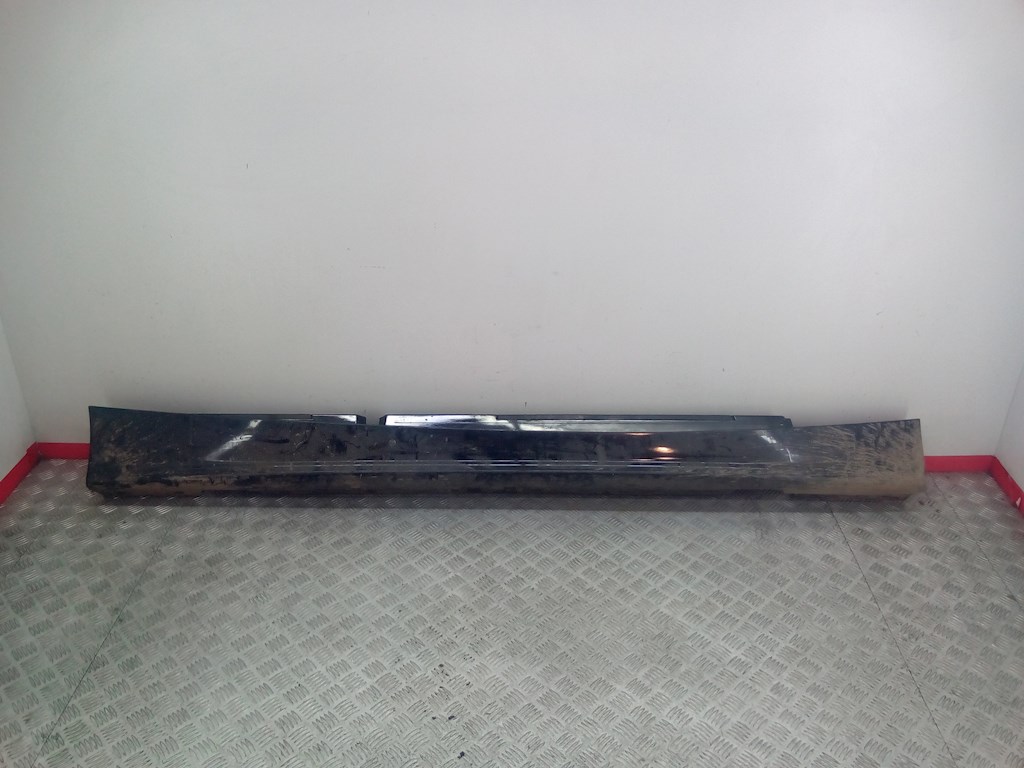 Накладка декоративная на порог левая BMW 1-Series (E81/E82/E87/E88) (2004-2014)