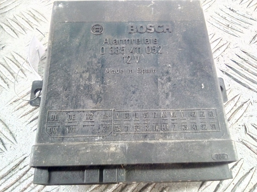 Блок управления сигнализацией Mercedes C-Class (W201) (1982-1993)