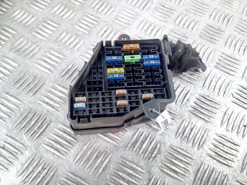 Датчик уровня в бачок омывателя SKODA Octavia A4 1U- 1997-2010