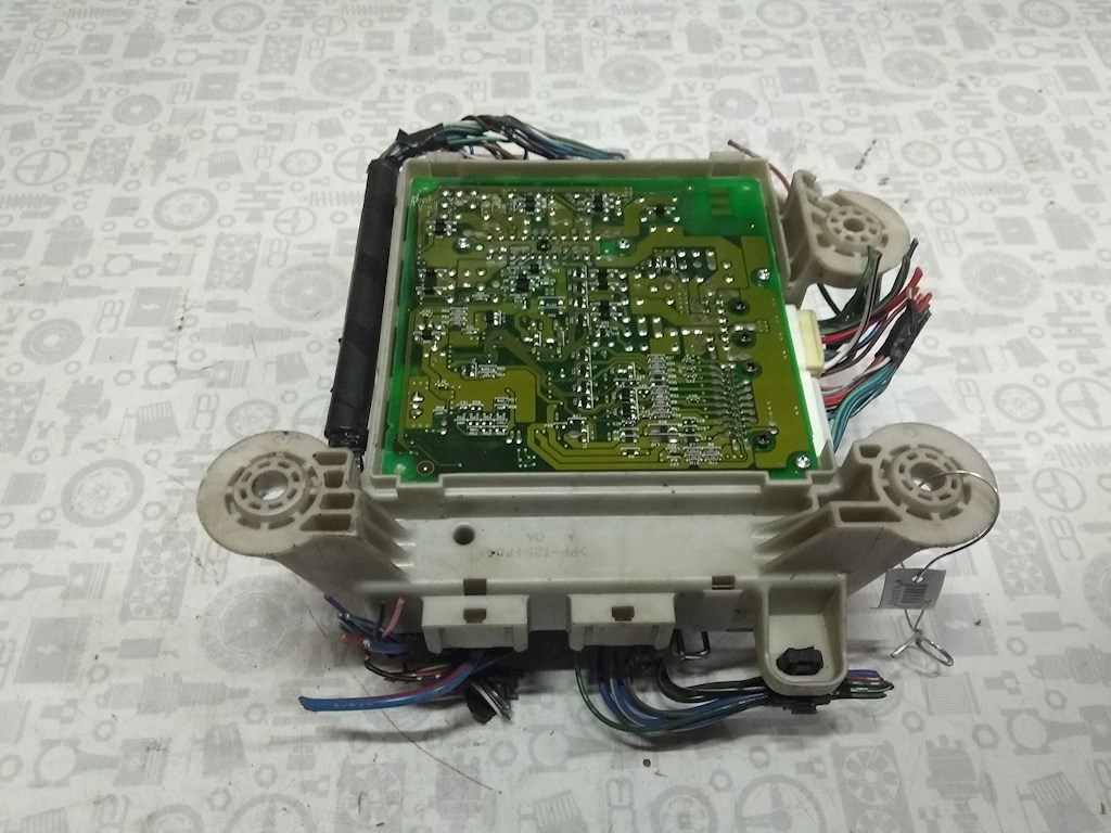 Датчик уровня в бачок омывателя TOYOTA Previa (Estima) Previa Estima XR30/XR40 2000-2006