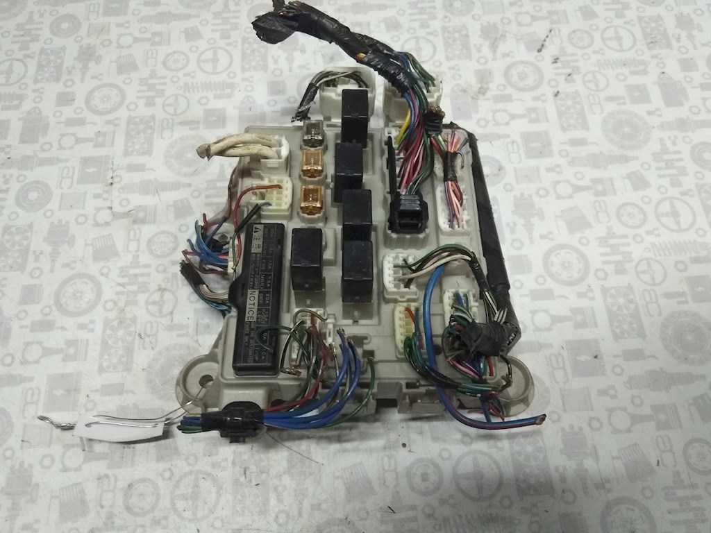 Датчик уровня в бачок омывателя TOYOTA Previa (Estima) Previa Estima XR30/XR40 2000-2006