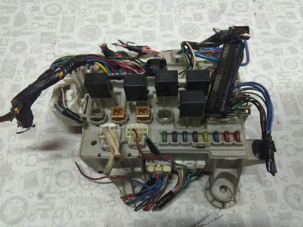 Датчик уровня в бачок омывателя TOYOTA Previa (Estima) Previa Estima XR30/XR40 2000-2006