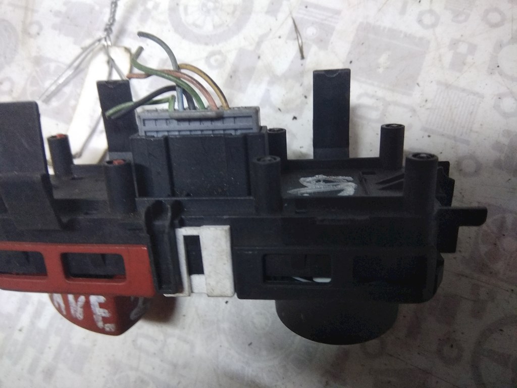 Кнопка аварийной сигнализации (аварийки) RENAULT Scenic II 2003-2010