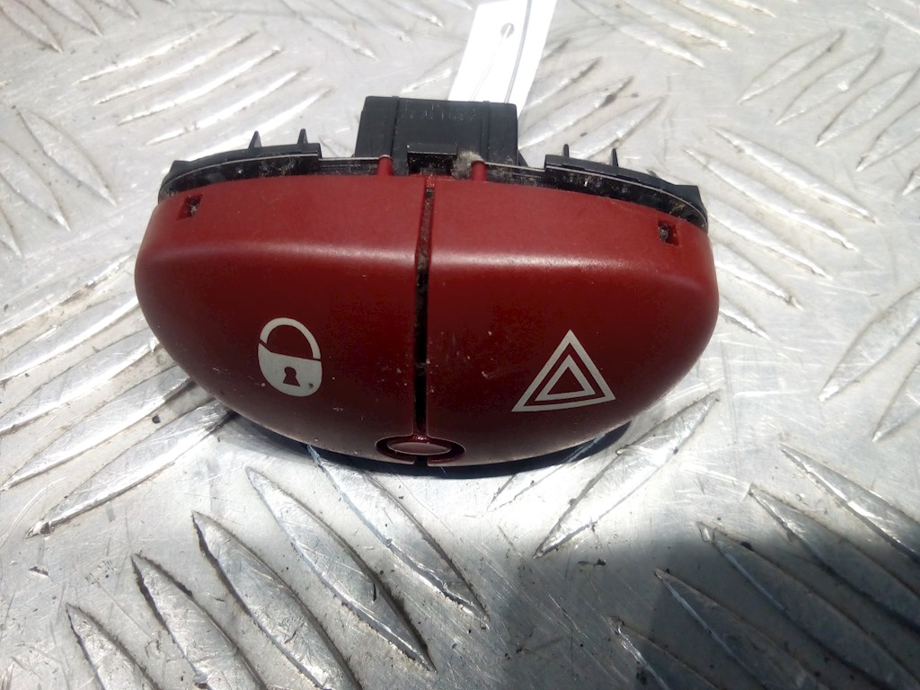 Кнопка аварийной сигнализации (аварийки) CITROEN Xsara Picasso 1999-2012