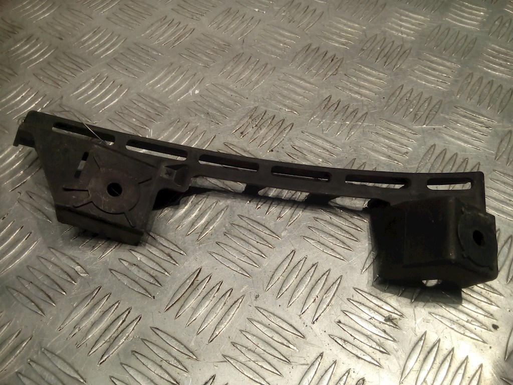 Кронштейн переднего бампера правый SKODA Octavia A5 1Z- 2004-2013