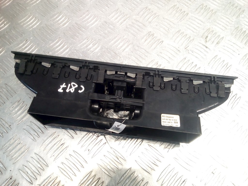 Кнопка аварийной сигнализации (аварийки) SEAT Toledo 2012-2019