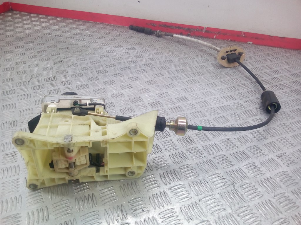 Кулиса (селектор) АКПП/МКПП в салоне HYUNDAI Sonata V NF 2004-2010