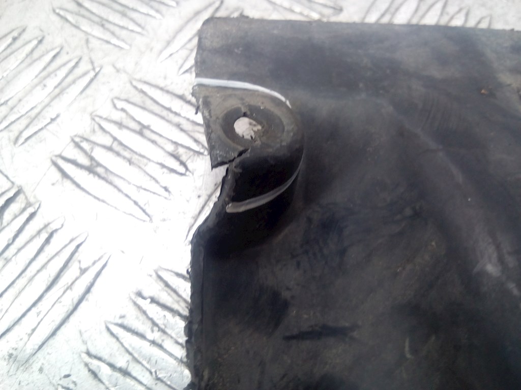 Локер (подкрылок) передний правый VOLKSWAGEN Touareg 2002-2010