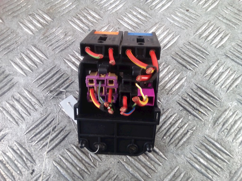 Блок реле AUDI A6 C6 2004-2010