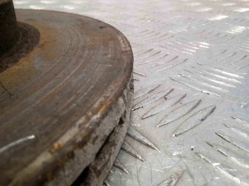 Диск тормозной передний MITSUBISHI Space Runner N1,N2 1991-1997