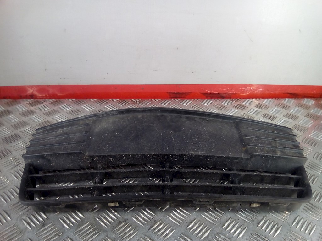 Решетка в бампер FORD Focus III 2011-2019